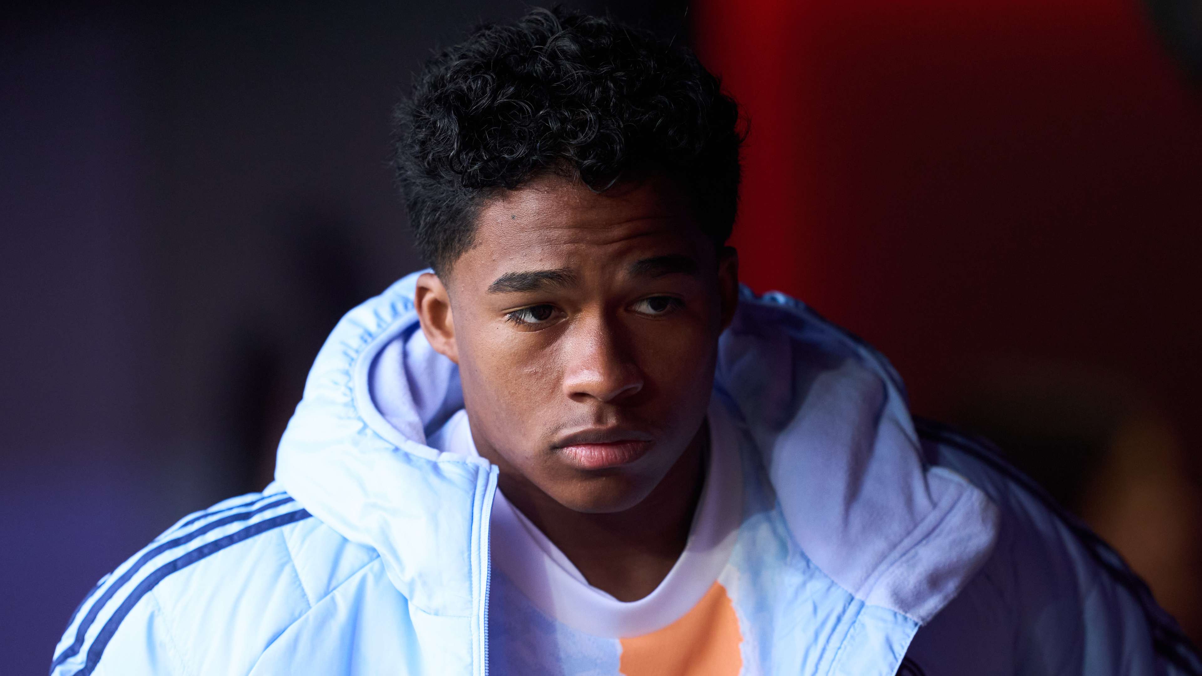 誰能突出重 誰能突出重