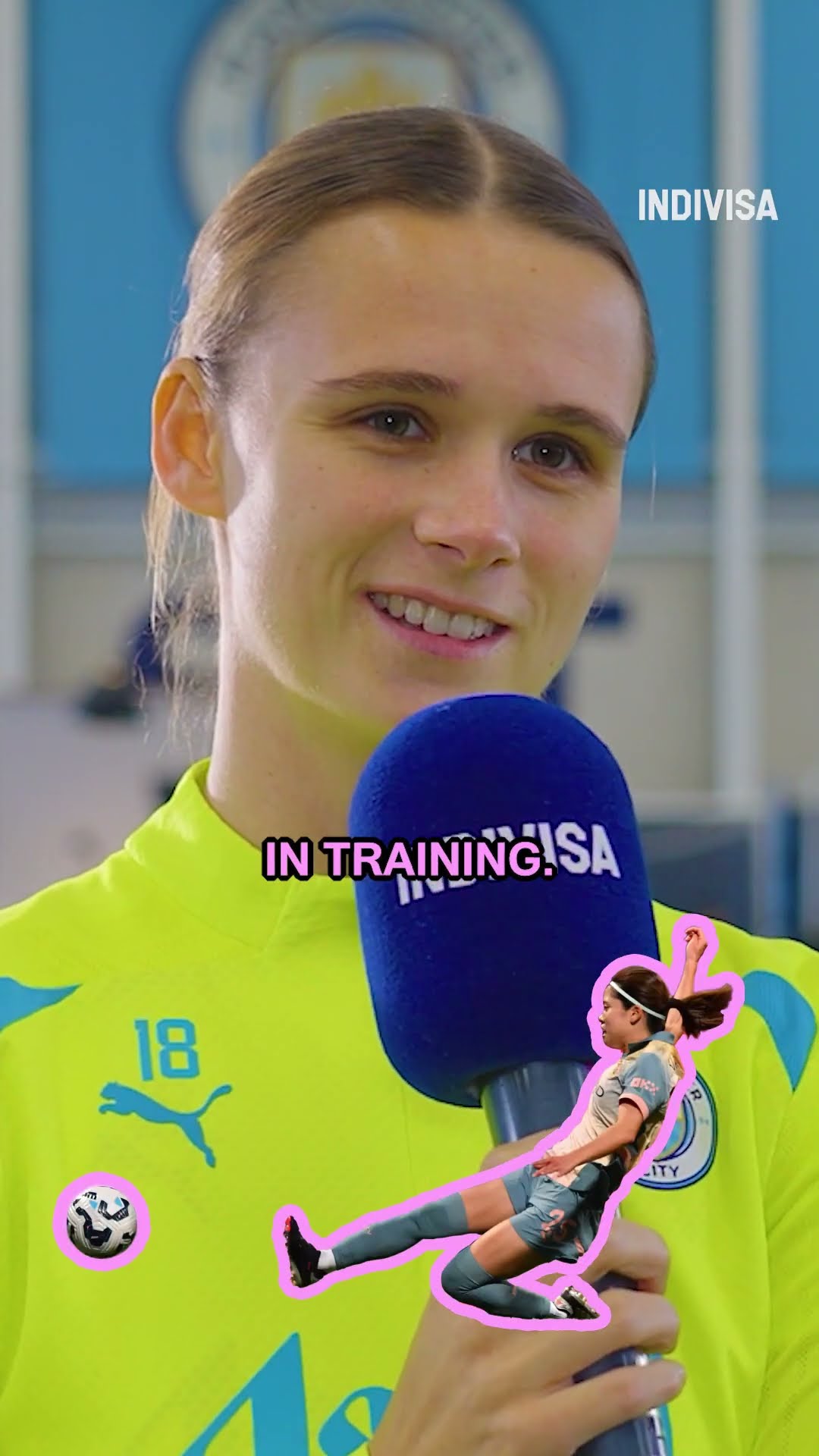 性情中人！記者請求合影 穆帥爽快答應.